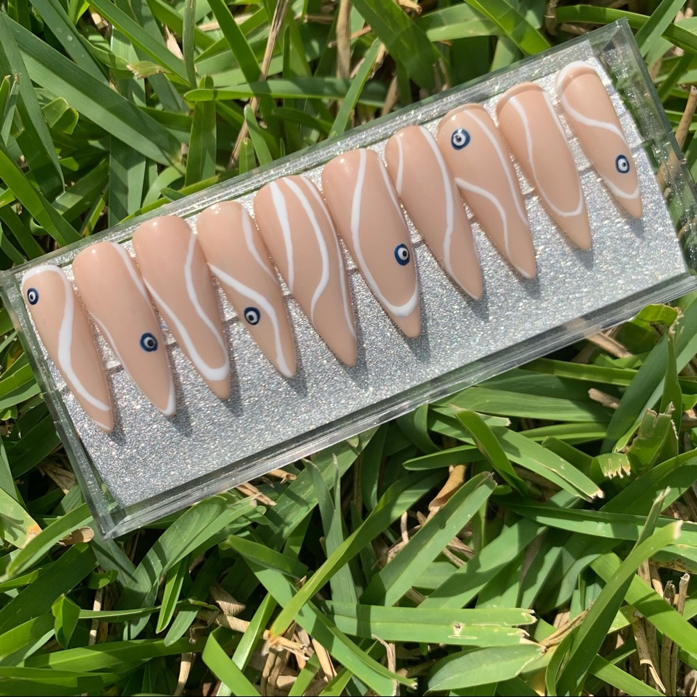 NWT! Evil Eye Kylie Jenner Inspired Press-On Nails